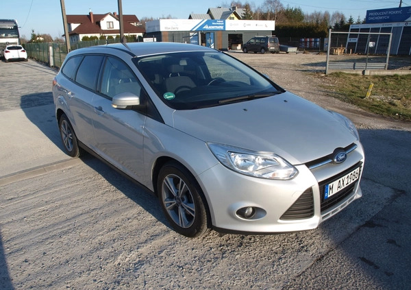 Ford Focus cena 26400 przebieg: 145840, rok produkcji 2014 z Września małe 79